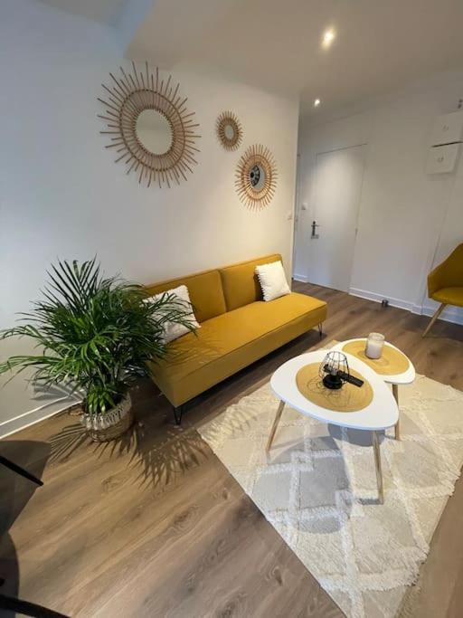 Le Sunny-Hyper Centre -Proche Gare - Paisible -Wifi Hd -Netflix-Ideal Couple Business Et Famille Niort Exterior photo